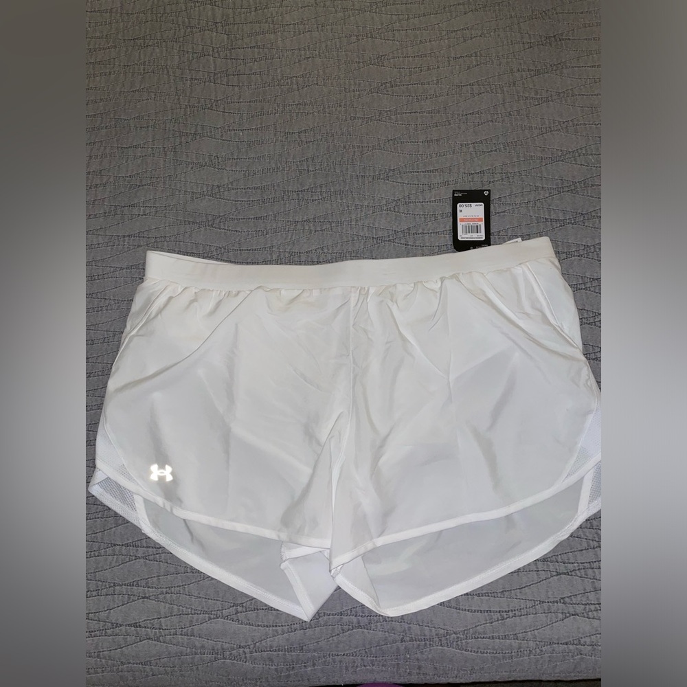 NWT Under Armour White Active Shorts Size 3X